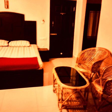 Hotel Royal Nest Vandiperiyār Zewnętrze zdjęcie