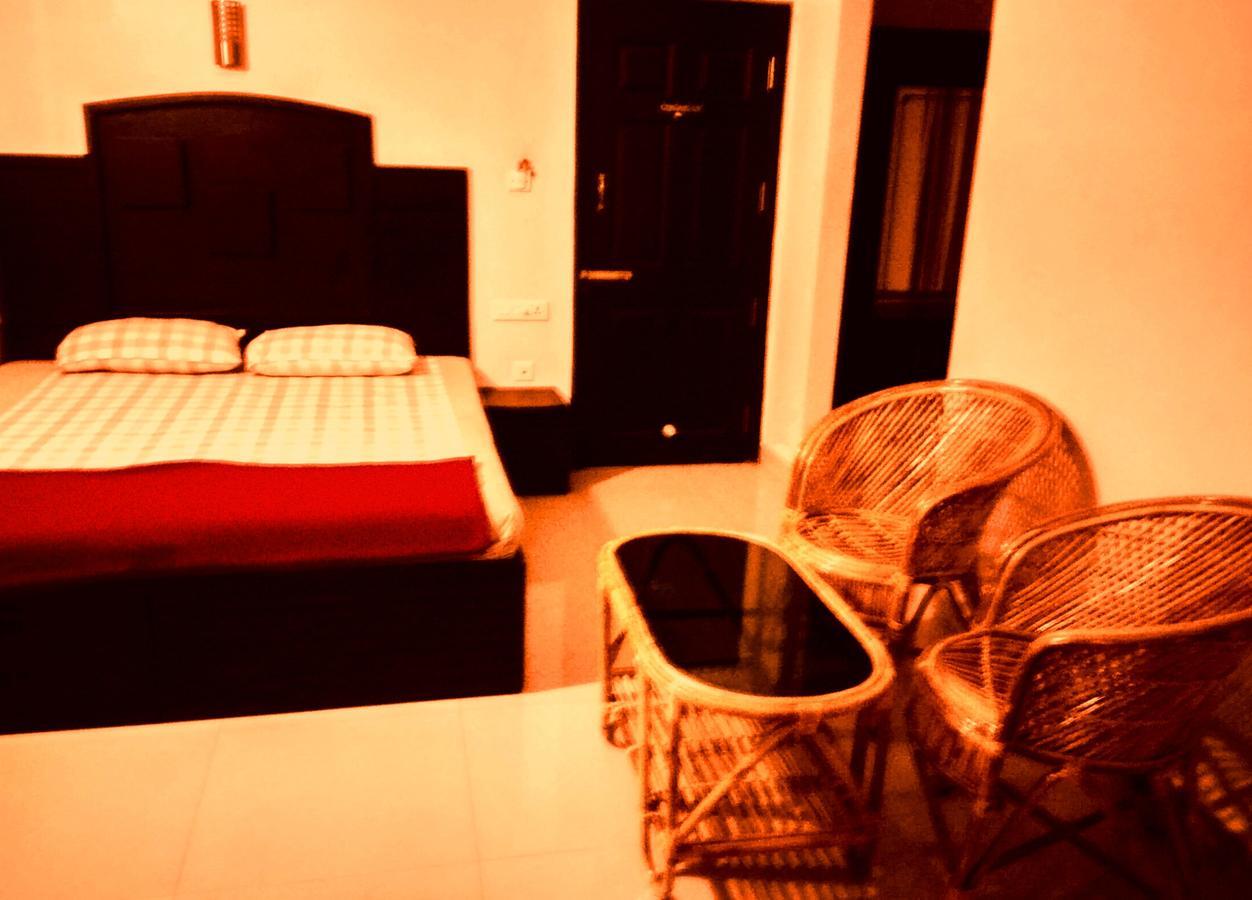 Hotel Royal Nest Vandiperiyār Zewnętrze zdjęcie